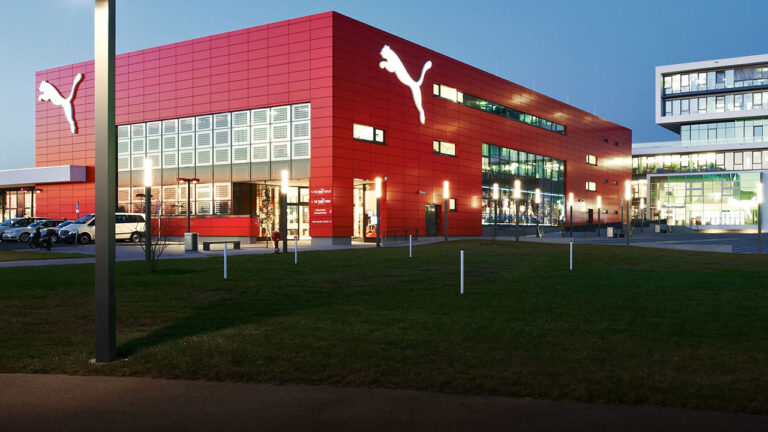 paneles solares PUMA