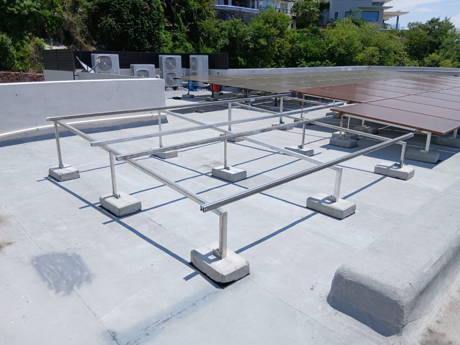 bloque de concreto para sistema fotovoltaico (panel solar)